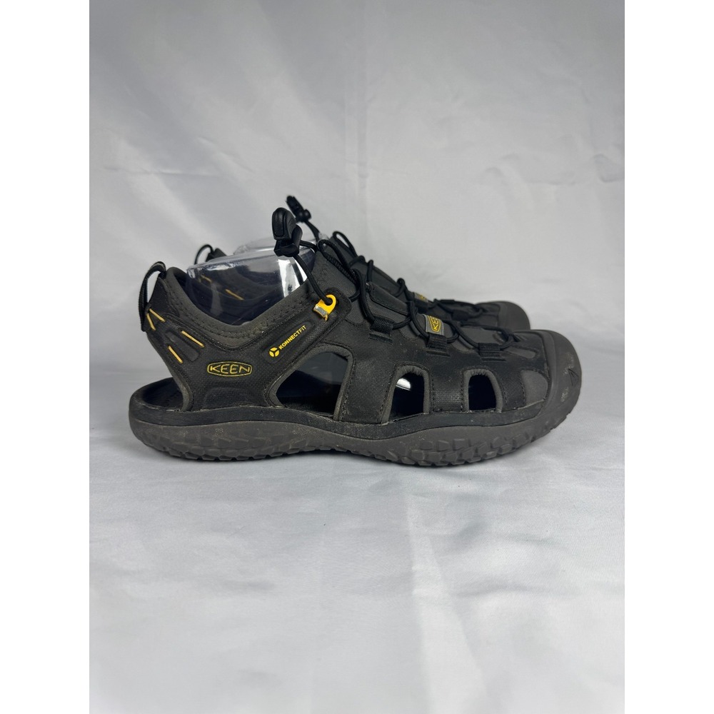 Keen Solr 1022246 Mens US 9.5 Black Gold Bungee Lace Quick Dry Hiking Sandal